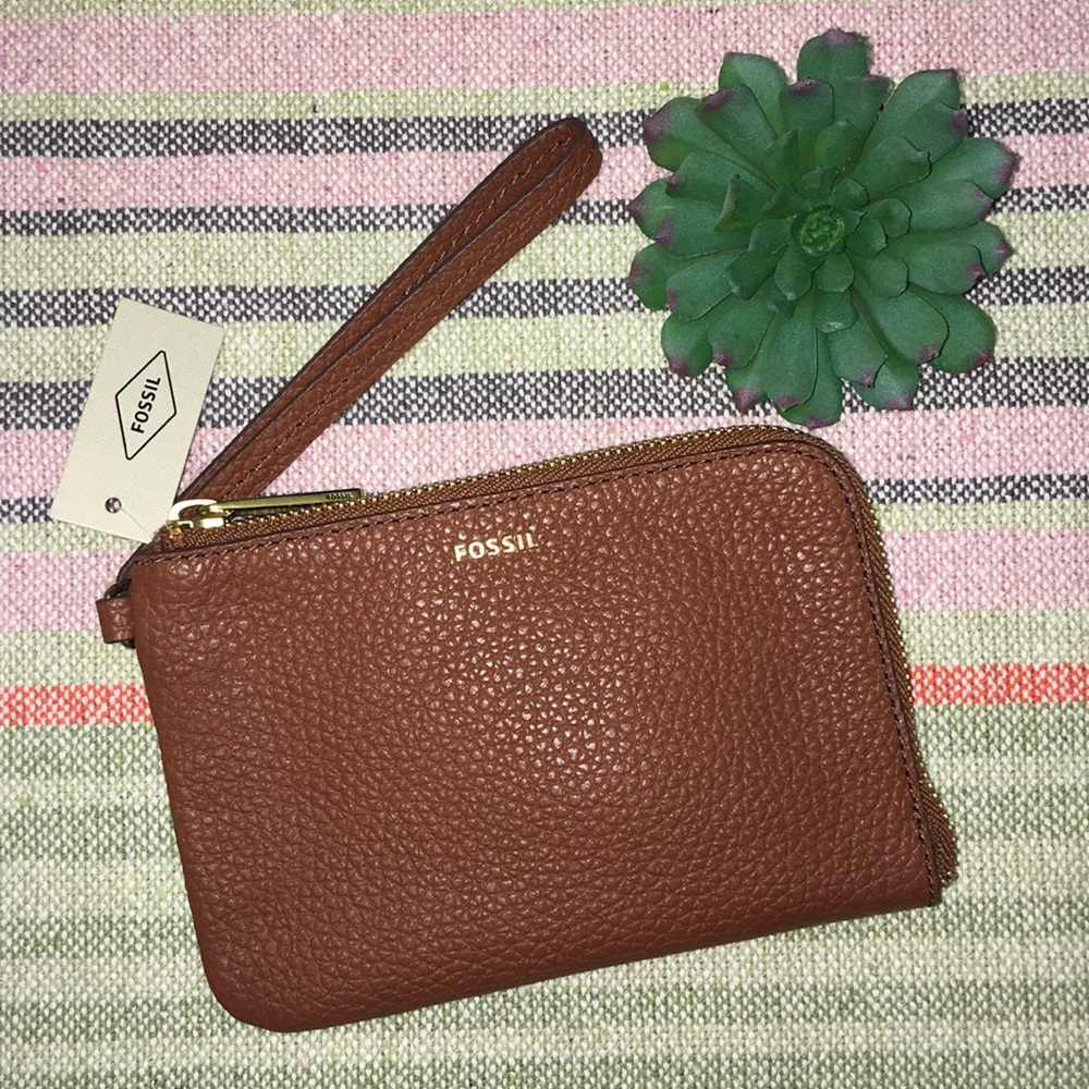 🌸Fossil Tiegan Leather Wristlet NWT